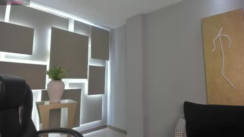 Agatha online show from 01-12-26, 08:36