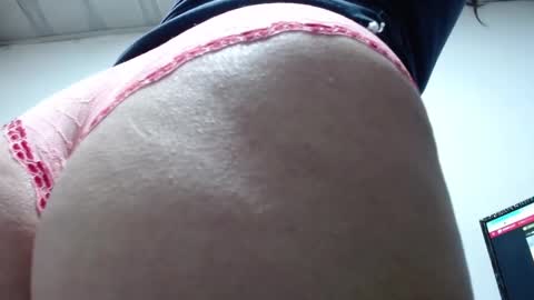 Snapshot of agel_sw1 chatting on 03-06-25, 01:05 Angel online show from 03-06-25, 01:05