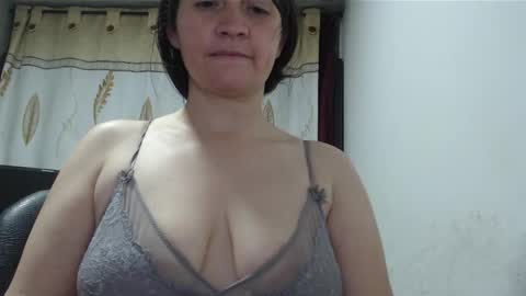 Snapshot of agel_sw1 chatting on 09-22-25, 11:40 Angel online show from 09-22-25, 11:40