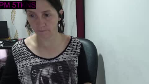 Snapshot of agel_sw1 chatting on 11-01-25, 01:35 Angel online show from 11-01-25, 01:35