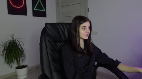 Agelina Lilly Laura online show from 01-22-25, 01:42