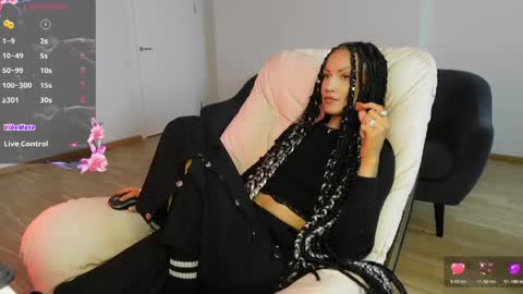 Snapshot of agelina_summer chatting on 05-19-26, 09:26 Agelina Lilly Laura online show from 05-19-26, 09:26