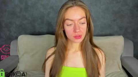 Snapshot of agnes_wells chatting on 09-28-25, 12:05 agnes wells online show from 09-28-25, 12:05