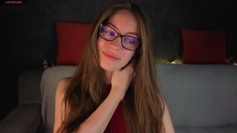 Snapshot of agnes_wells chatting on 05-27-26, 01:35 agnes wells online show from 05-27-26, 01:35