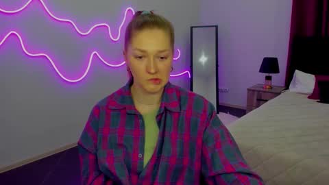 Snapshot of agnesarden chatting on 03-10-25, 04:35 AgnesArden online show from 03-10-25, 04:35