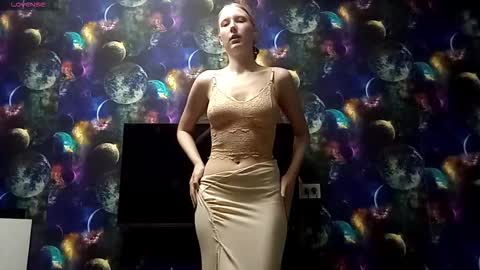 Monica online show from 11-28-25, 03:25