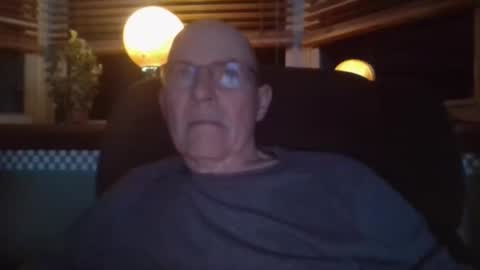 Snapshot of aguynrkfrd chatting on 11-23-25, 10:15 aguynrkfrd online show from 11-23-25, 10:15