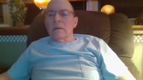 aguynrkfrd online show from 02-08-26, 10:18