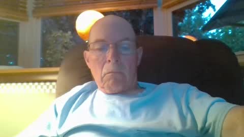 aguynrkfrd online show from 06-17-26, 09:56