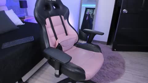 Ahmara  online show from 10-24-25, 11:39