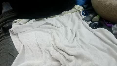 Snapshot of ahappyhippie chatting on 12-28-24, 05:46 ahappyhippie online show from 12-28-24, 05:46