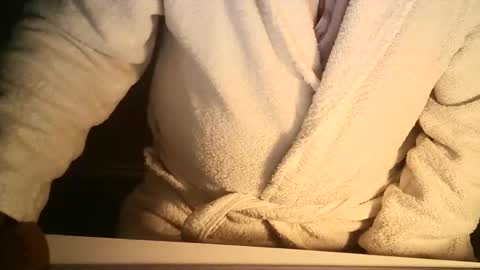 Ole online show from 11-10-25, 01:48