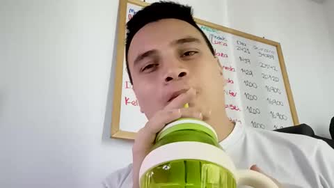 Snapshot of ahntony__69 chatting on 11-26-25, 05:25 ahntony 69 online show from 11-26-25, 05:25