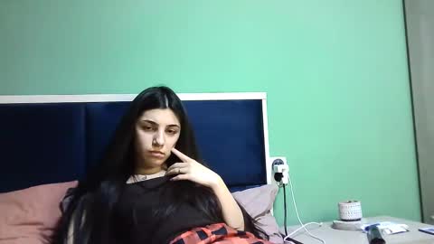 Selena online show from 01-04-25, 04:43