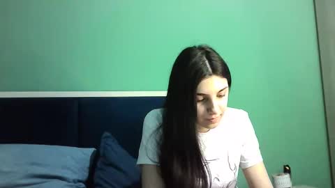 Selena online show from 01-14-25, 04:50