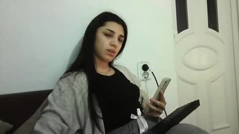 Selena online show from 01-23-25, 01:02