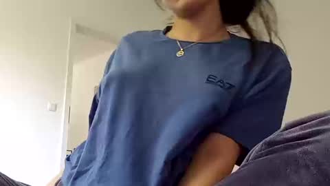 Selena online show from 09-22-25, 12:40