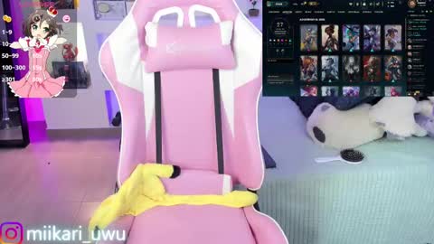 Snapshot of ahri_elderwood chatting on 02-11-25, 08:48 Ahri help me get to 100 online show from 02-11-25, 08:48