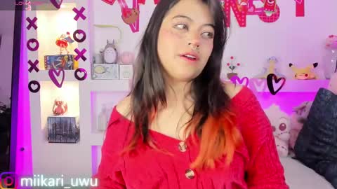 Snapshot of ahri_elderwood chatting on 02-15-25, 05:30 Ahri help me get to 100 online show from 02-15-25, 05:30