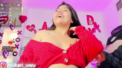 Snapshot of ahri_elderwood chatting on 02-15-25, 08:33 Ahri help me get to 100 online show from 02-15-25, 08:33