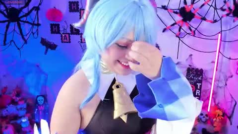 Snapshot of ahri_elderwood chatting on 10-31-25, 05:25 Ahri help me get to 100 online show from 10-31-25, 05:25