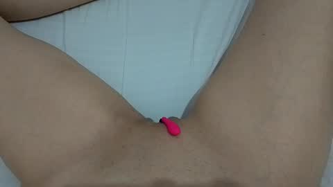 Snapshot of ahsexi chatting on 12-17-24, 01:29 Taylor online show from 12-17-24, 01:29