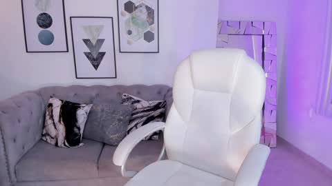 Snapshot of aida_adams chatting on 01-21-25, 07:06 AIDA ADAMS online show from 01-21-25, 07:06