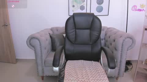 AIDA ADAMS online show from 04-04-26, 11:40