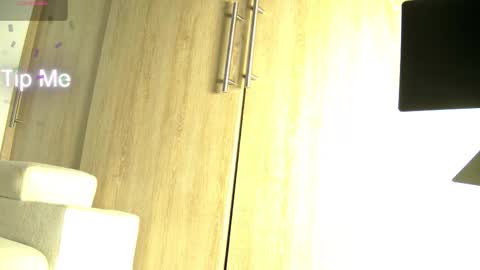 Aida  online show from 11-13-25, 11:09