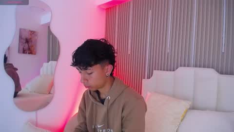 Aiden online show from 03-24-26, 12:43