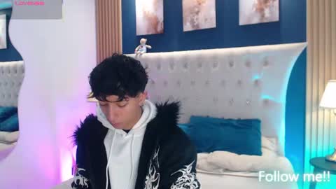 Snapshot of aiden_rivers_ chatting on 06-27-26, 01:17 Aiden online show from 06-27-26, 01:17