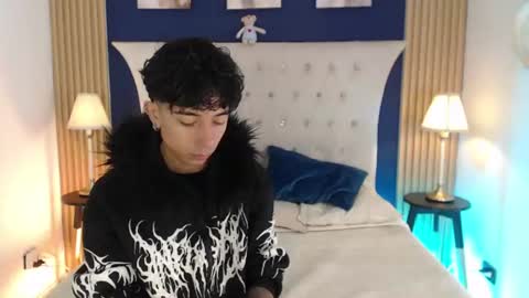 Snapshot of aiden_rivers_ chatting on 07-01-26, 01:13 Aiden online show from 07-01-26, 01:13