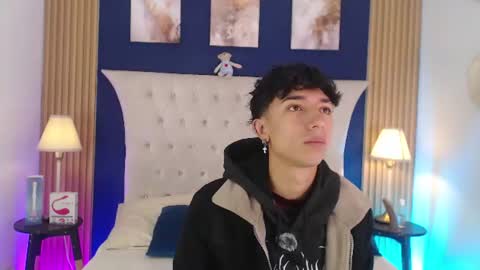 Snapshot of aiden_rivers_ chatting on 07-18-26, 01:04 Aiden online show from 07-18-26, 01:04