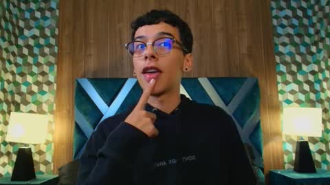 Snapshot of aiden_royce chatting on 10-10-25, 04:00 aiden_royce online show from 10-10-25, 04:00