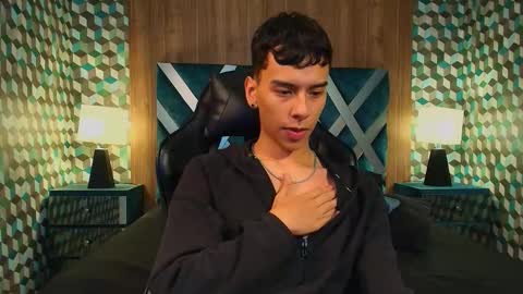 Snapshot of aiden_royce chatting on 11-06-25, 05:52 aiden_royce online show from 11-06-25, 05:52