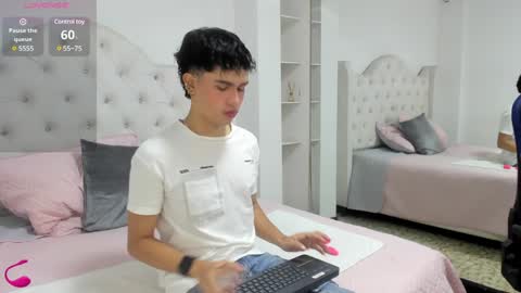 Aiden  online show from 01-28-25, 11:49