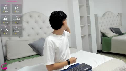 Aiden  online show from 02-03-25, 12:03