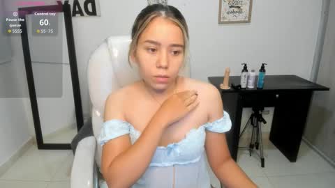 Snapshot of aiilyn_dss18 chatting on 09-16-25, 09:43 Ailyn online show from 09-16-25, 09:43