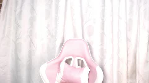 Snapshot of aiilynn_1 chatting on 05-14-26, 10:49 Ailyn online show from 05-14-26, 10:49