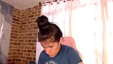 Snapshot of aiilynn_1 chatting on 07-02-26, 10:27 Ailyn online show from 07-02-26, 10:27
