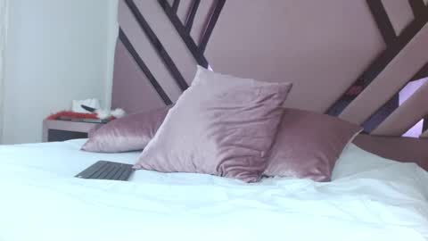 aiilynsmiith online show from 01-17-26, 01:10