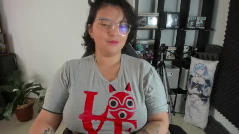 Catalina online show from 12-23-24, 01:24