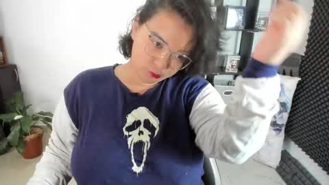 Catalina online show from 12-28-24, 12:45