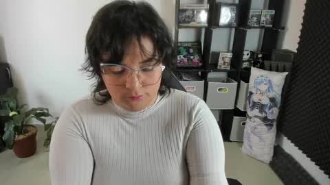 Catalina online show from 01-16-25, 03:24