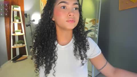 Snapshot of ailann_ chatting on 01-16-26, 07:40 Alisson online show from 01-16-26, 07:40