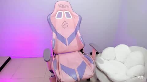 Snapshot of ailee_kawaii chatting on 03-08-25, 03:35 Ailee Hyuga online show from 03-08-25, 03:35