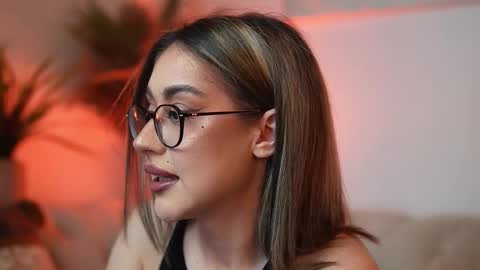  Aileen  online show from 03-25-26, 09:21