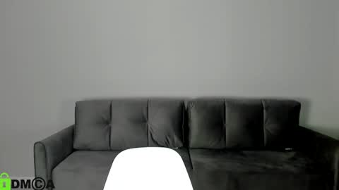 Snapshot of ailey_chao chatting on 02-03-25, 11:20 Ailey online show from 02-03-25, 11:20