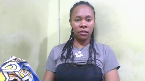 Snapshot of aimee982179 chatting on 05-23-26, 07:02 aimee982179 online show from 05-23-26, 07:02