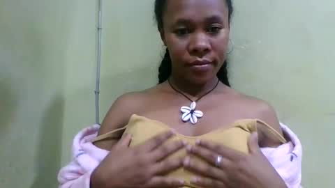 Snapshot of aimee982179 chatting on 06-02-26, 02:24 aimee982179 online show from 06-02-26, 02:24